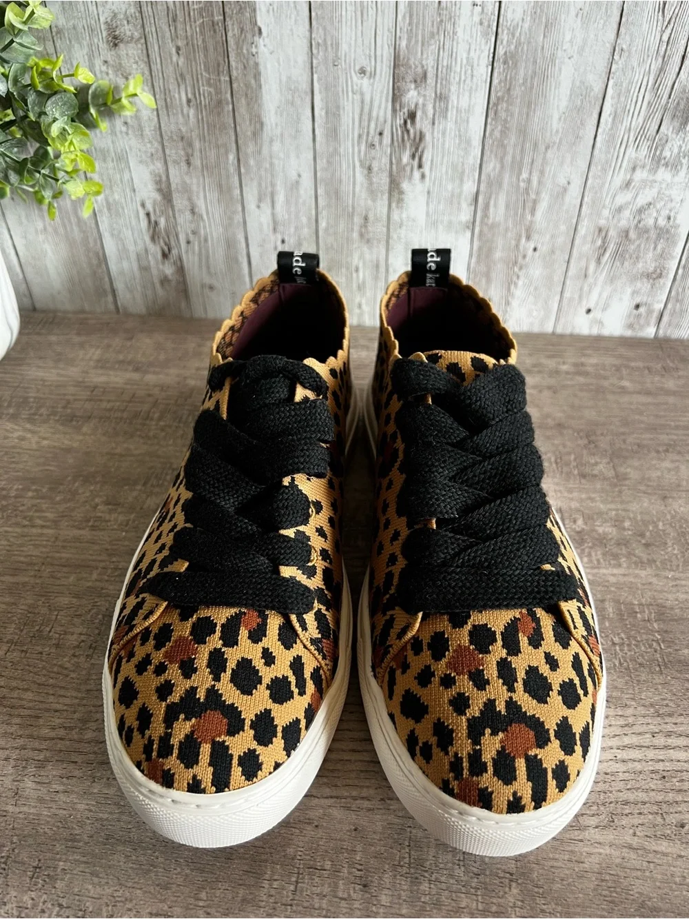 kate spade Abbie Leopard Print Lace Up Sneakers Casual Preppy Classic Size 7